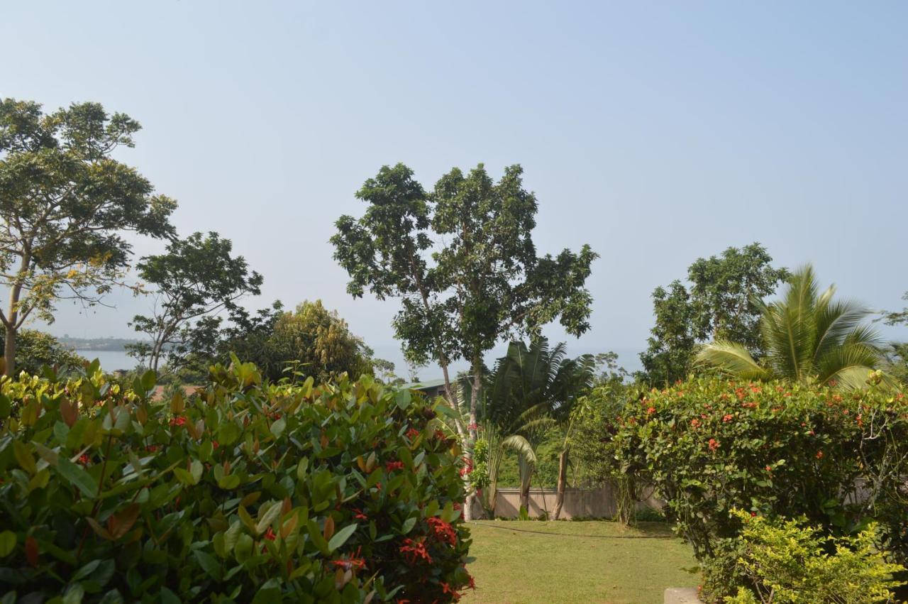 Villa Les 3 Oisillons Kribi Exterior photo