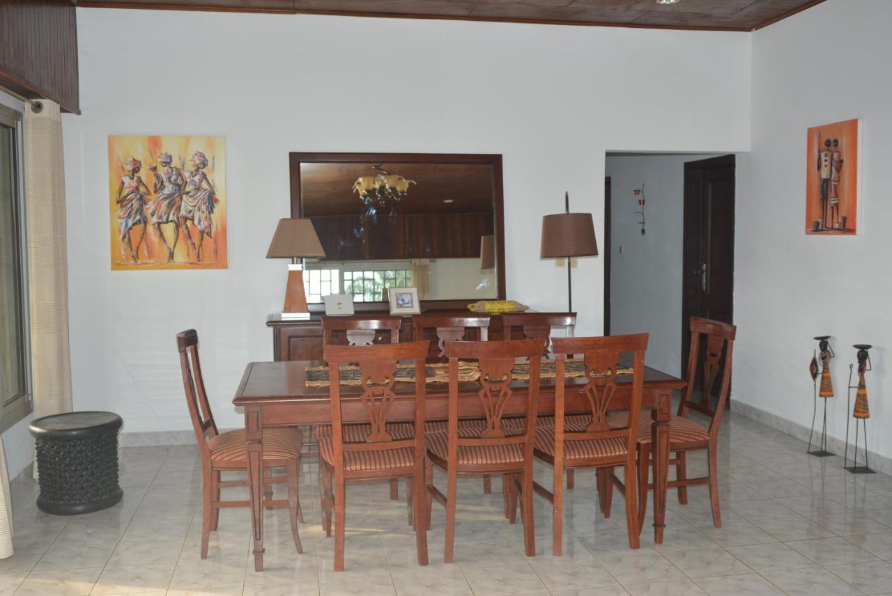 Villa Les 3 Oisillons Kribi Exterior photo